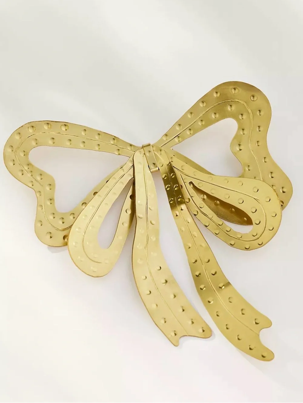 NWT Anthropologie Metal Bow Brooch in Gold
